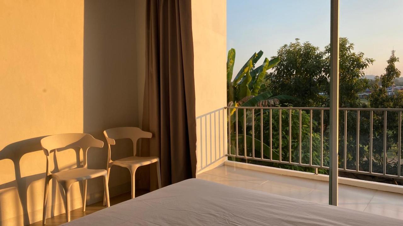 ナーン Baan Thammada Bed & Breakfast エクステリア 写真
