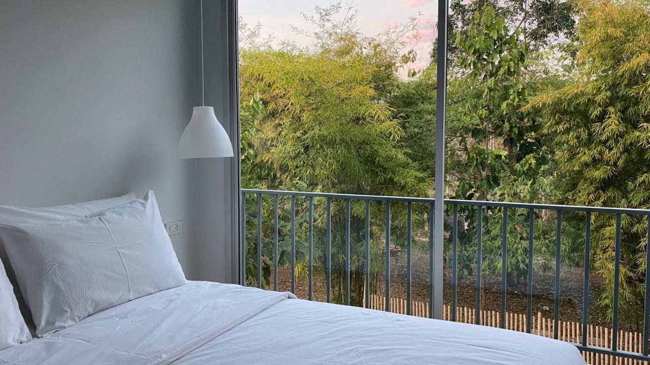 ナーン Baan Thammada Bed & Breakfast エクステリア 写真
