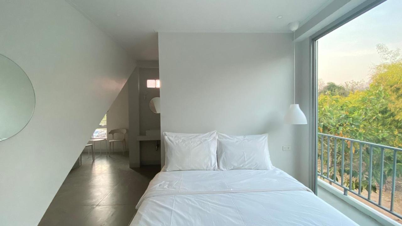 ナーン Baan Thammada Bed & Breakfast エクステリア 写真