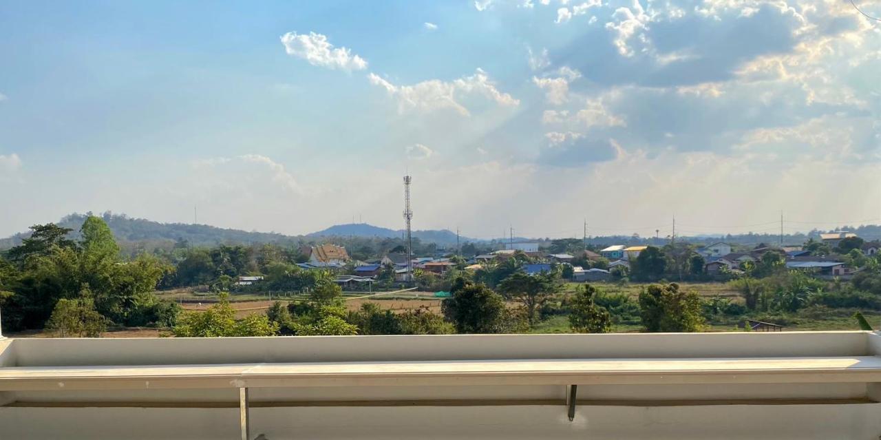 ナーン Baan Thammada Bed & Breakfast エクステリア 写真